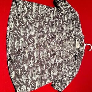American Eagle Black and white waves short sleeve button up